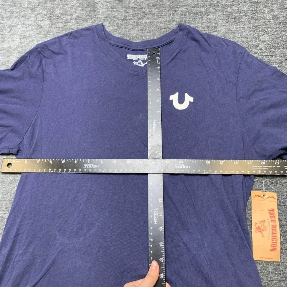 True Religion World Tour Classic T Shirt Mens Medium Navy Blue Horseshoe Logo